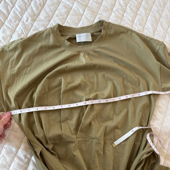 Modern Citizen NOA organic cotton t-shirt wrap olive khaki midi dress tie detail - Picture 9 of 9